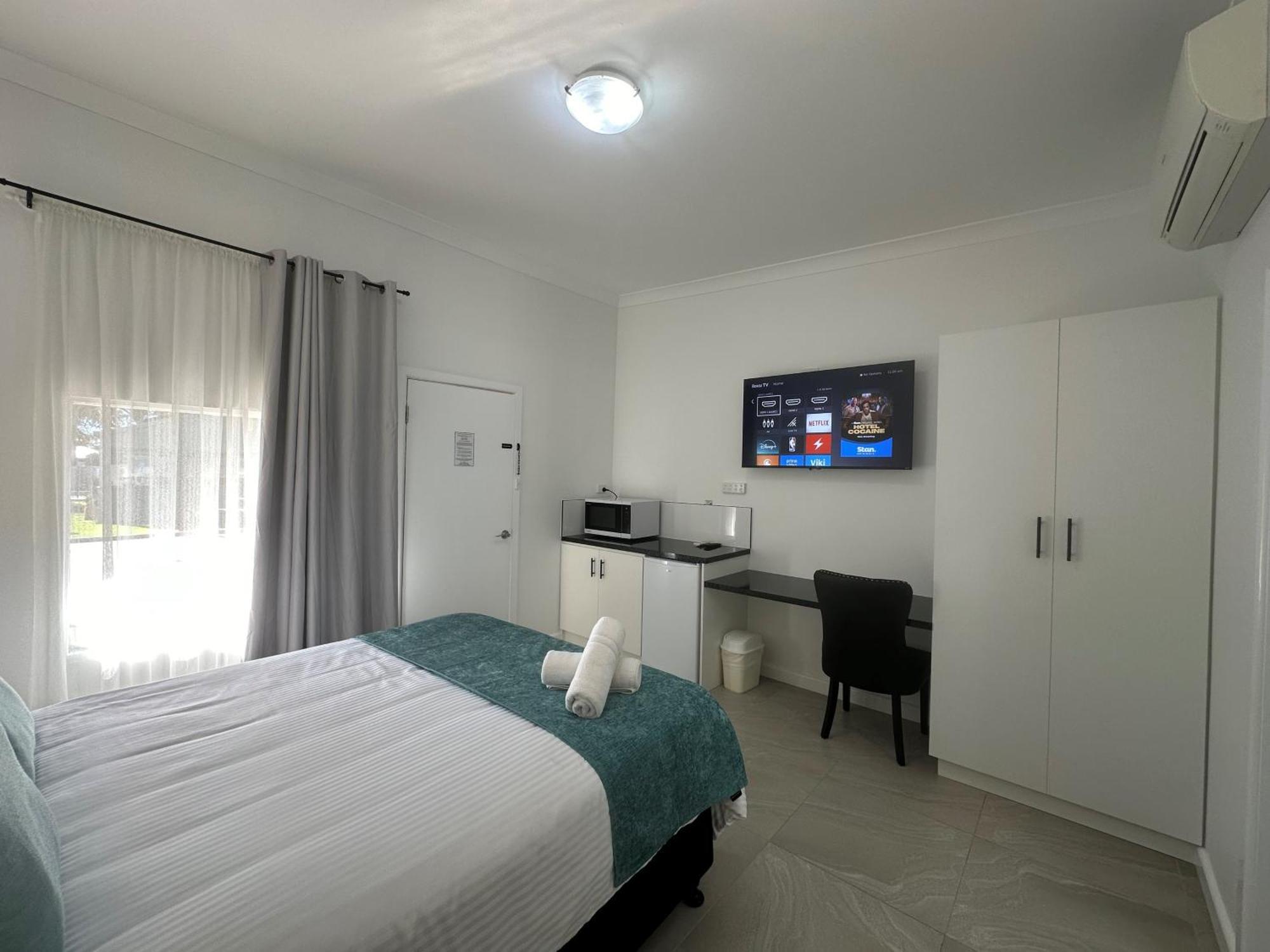 Mia Motel Griffith Buitenkant foto