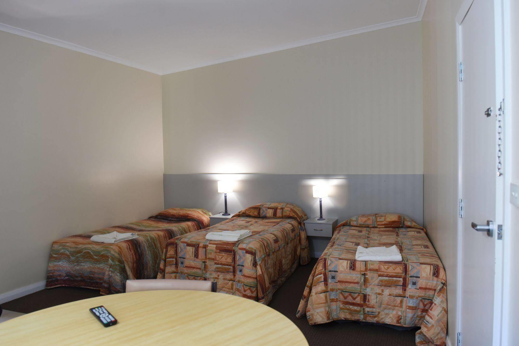 Mia Motel Griffith Buitenkant foto